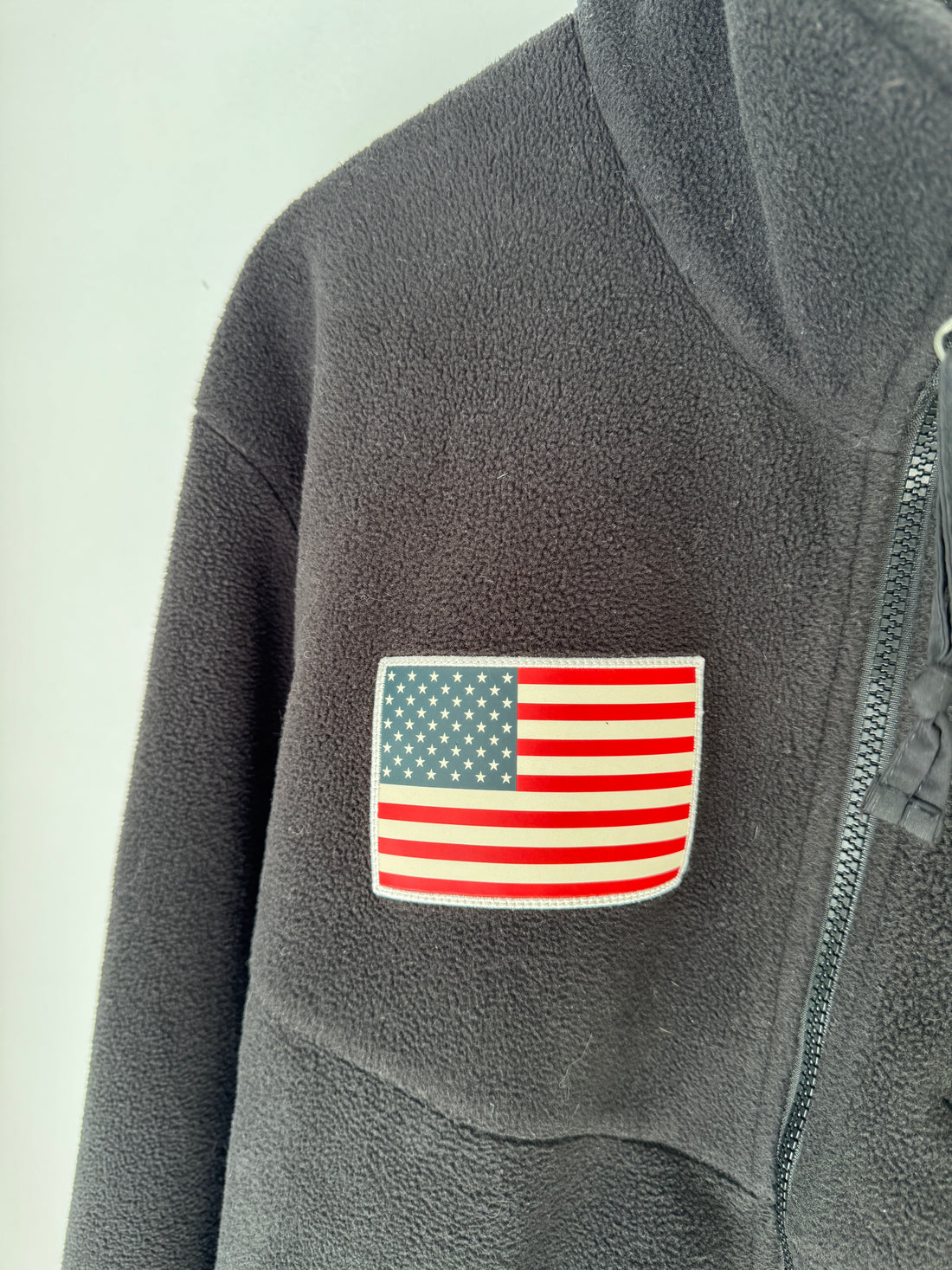 SUPREME X TNF USA FLAG FLEECE JACKET