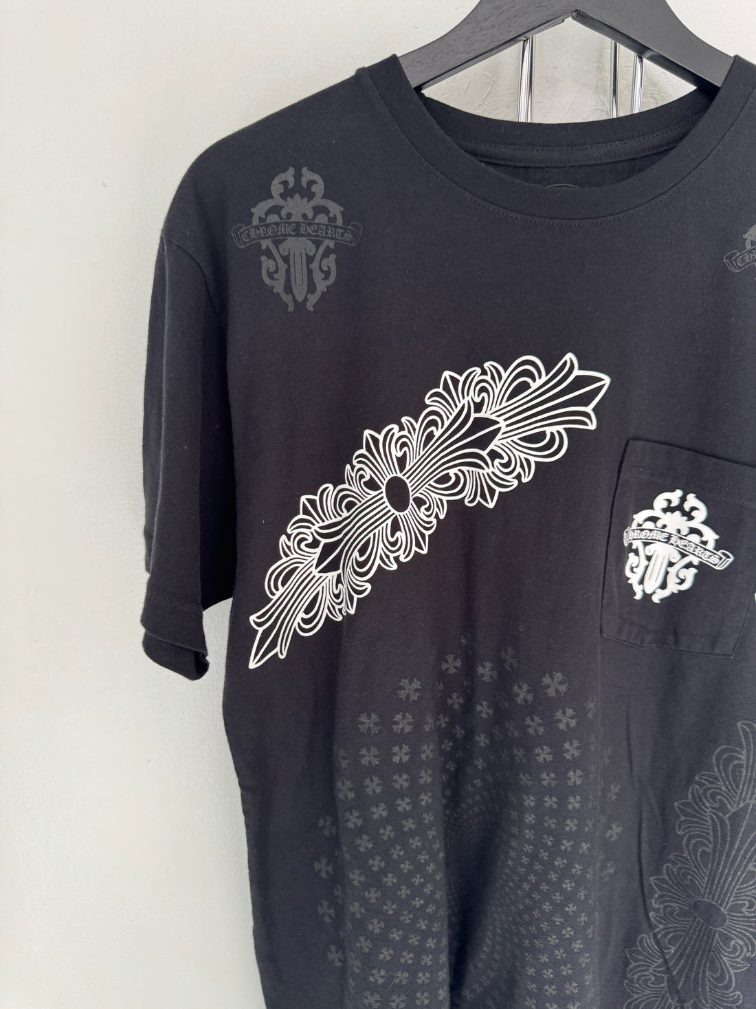 CHROME HEARTS ALL LOGOS TEE