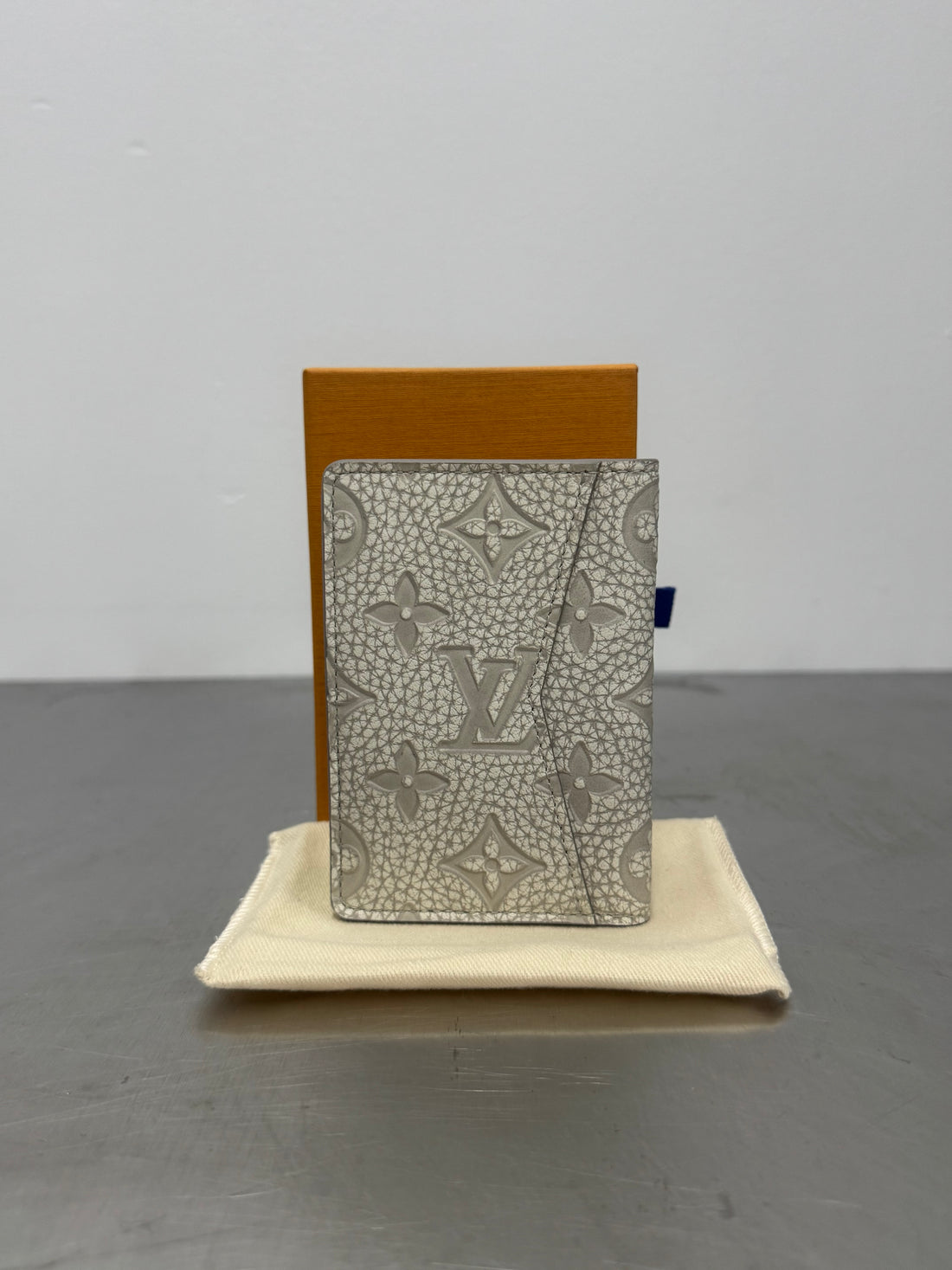 LOUIS VUITTON VIRGIL ABLOH TAURILLON ROCK CLIMBING POCKET ORGANIZER - CHALK
