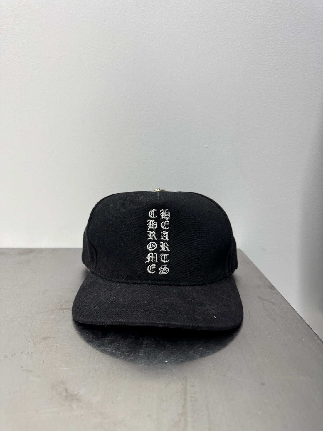 CHROME HEARTS VERTICAL LOGO HAT