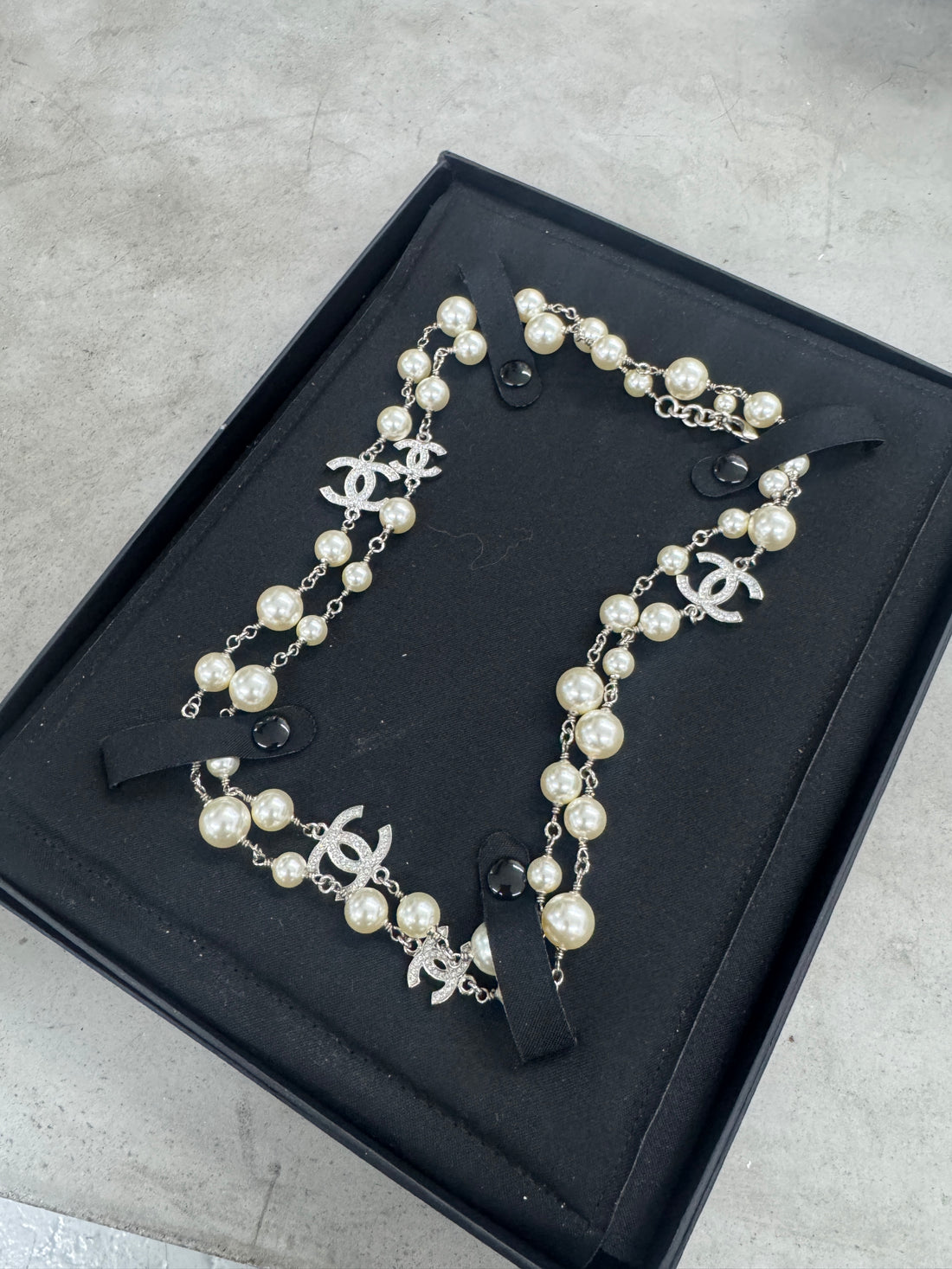 CHANEL LONG PEARL NECKLACE