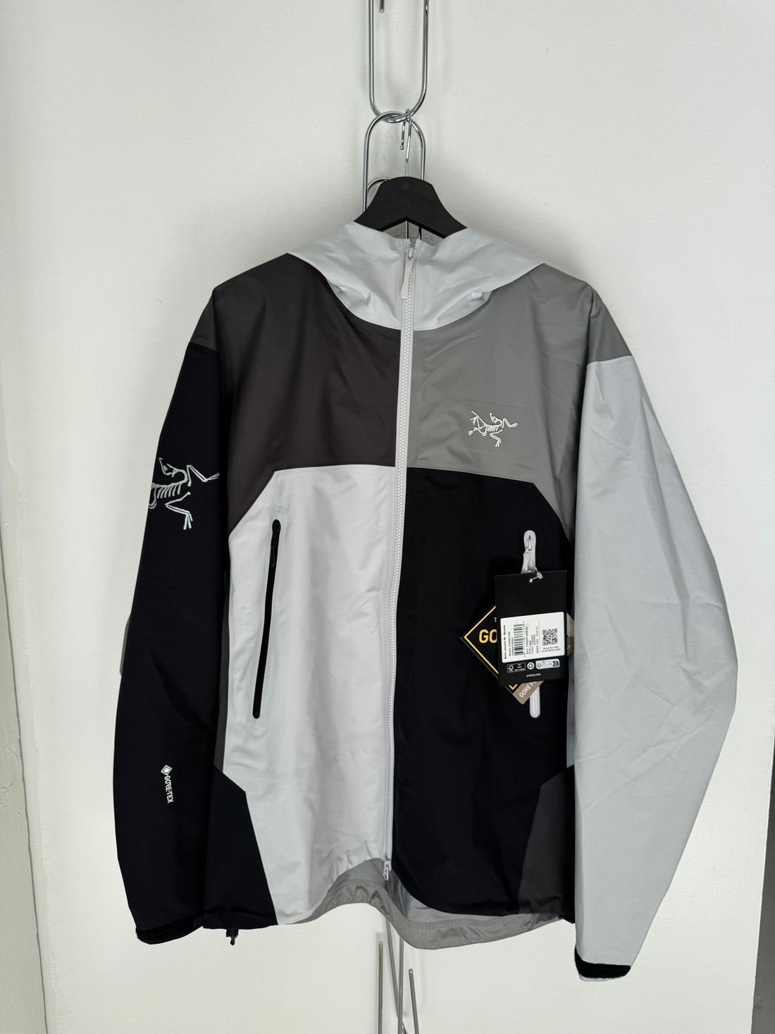 BEAMS X ARCTERYX BETA JACKET