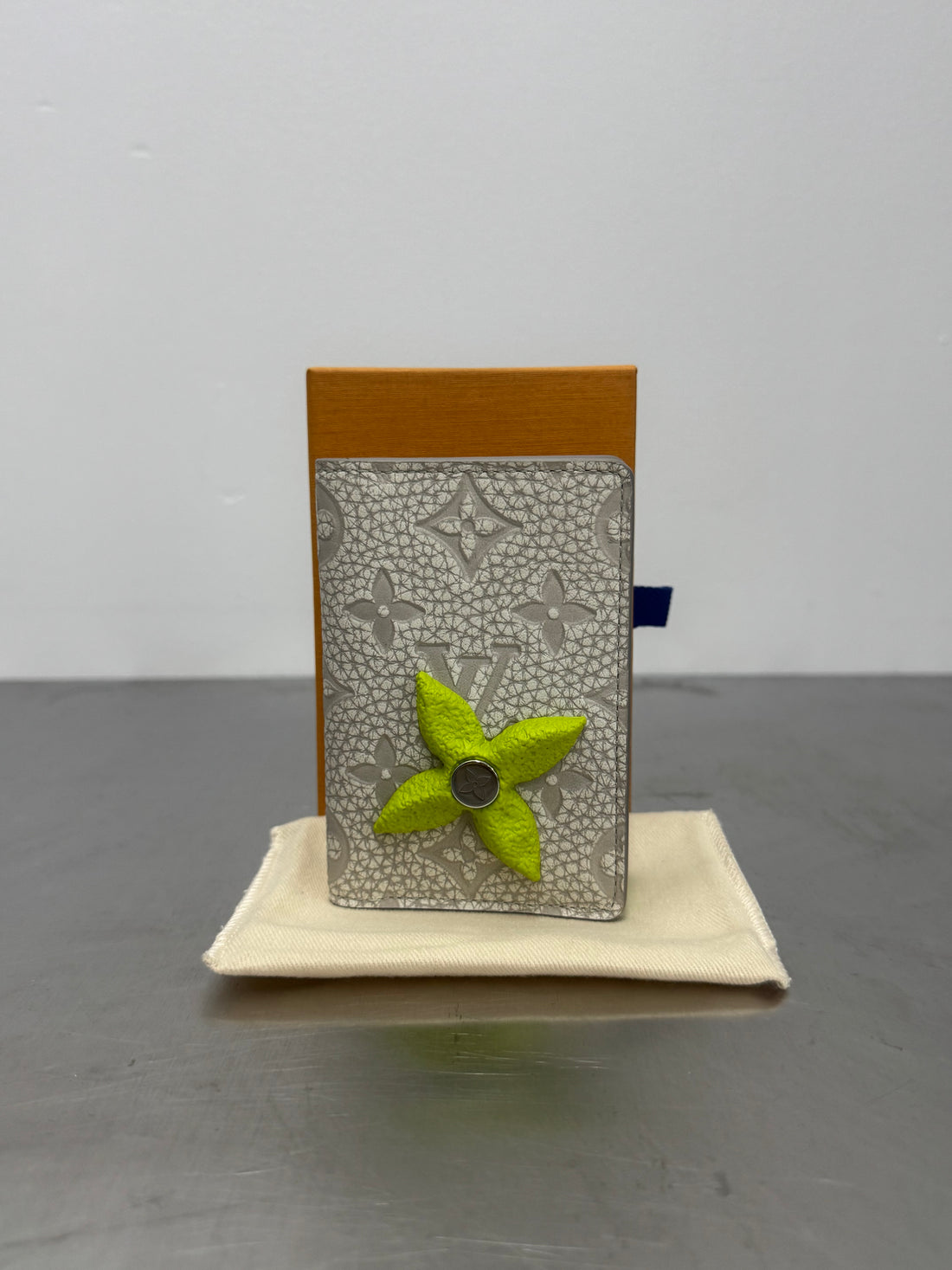 LOUIS VUITTON VIRGIL ABLOH TAURILLON ROCK CLIMBING POCKET ORGANIZER - CHALK