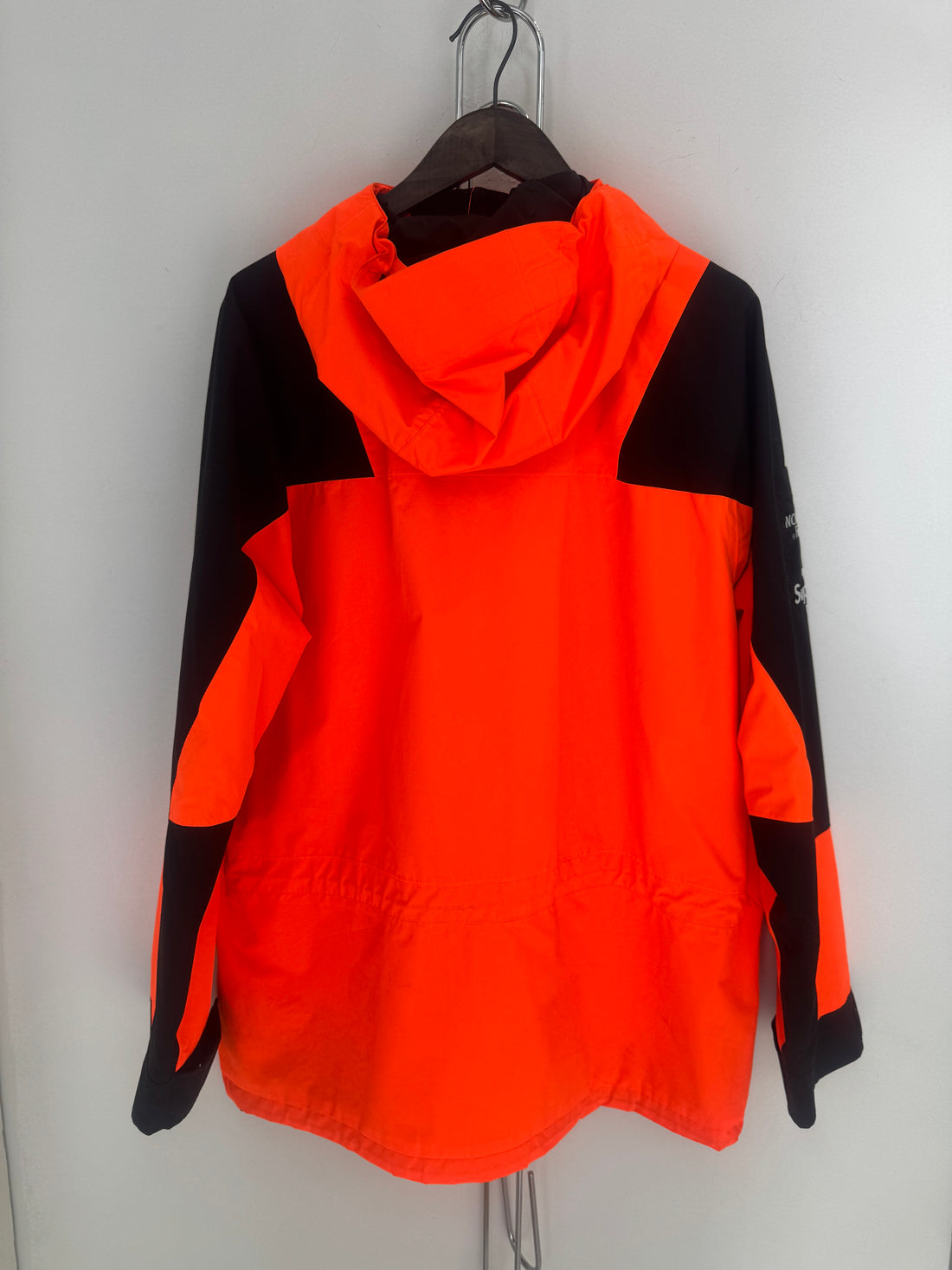 SUPREME X TNF ORANGE JACKET