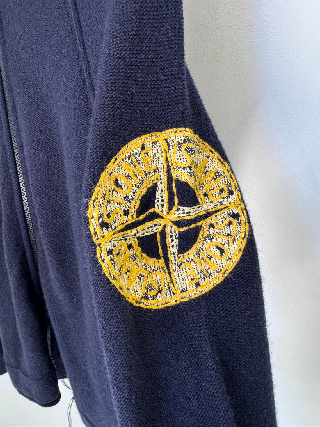 STONE ISLAND WOOL STAND COLLAR ZIP UP SWEATER