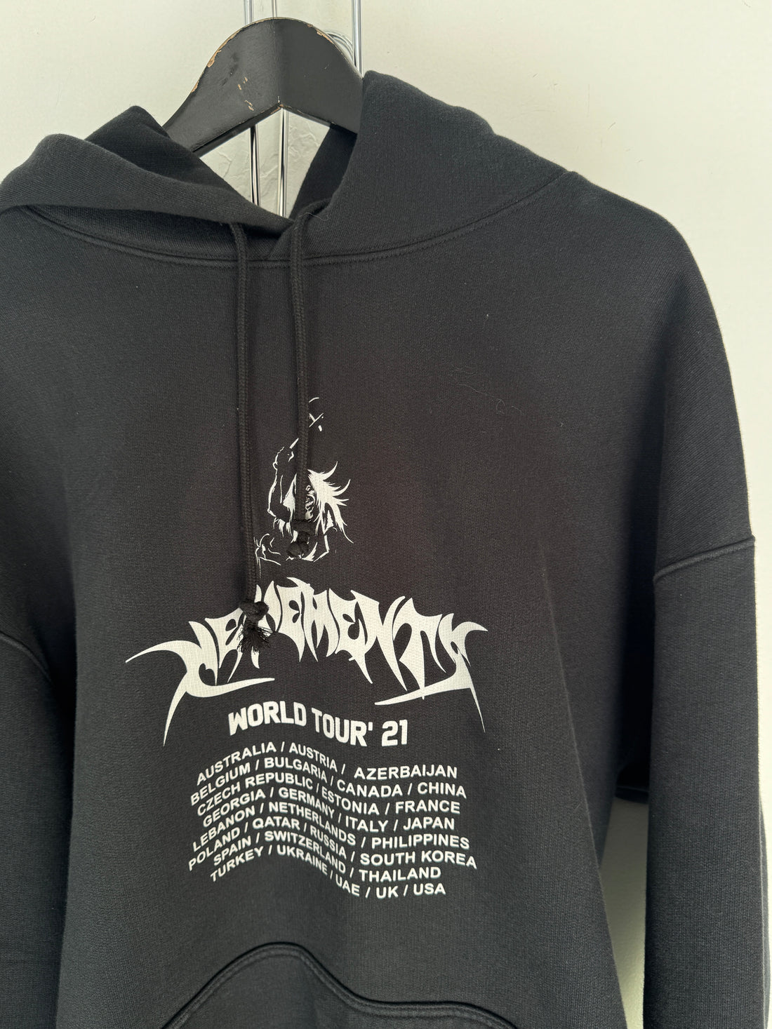 VETEMENTS WORLD TOUR 21 HOODIE