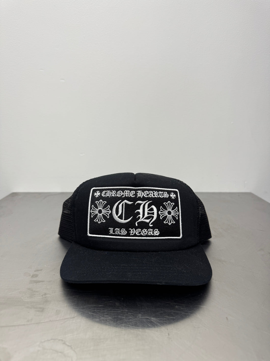 CHROME HEARTS LAS VEGAS TRUCKER HAT