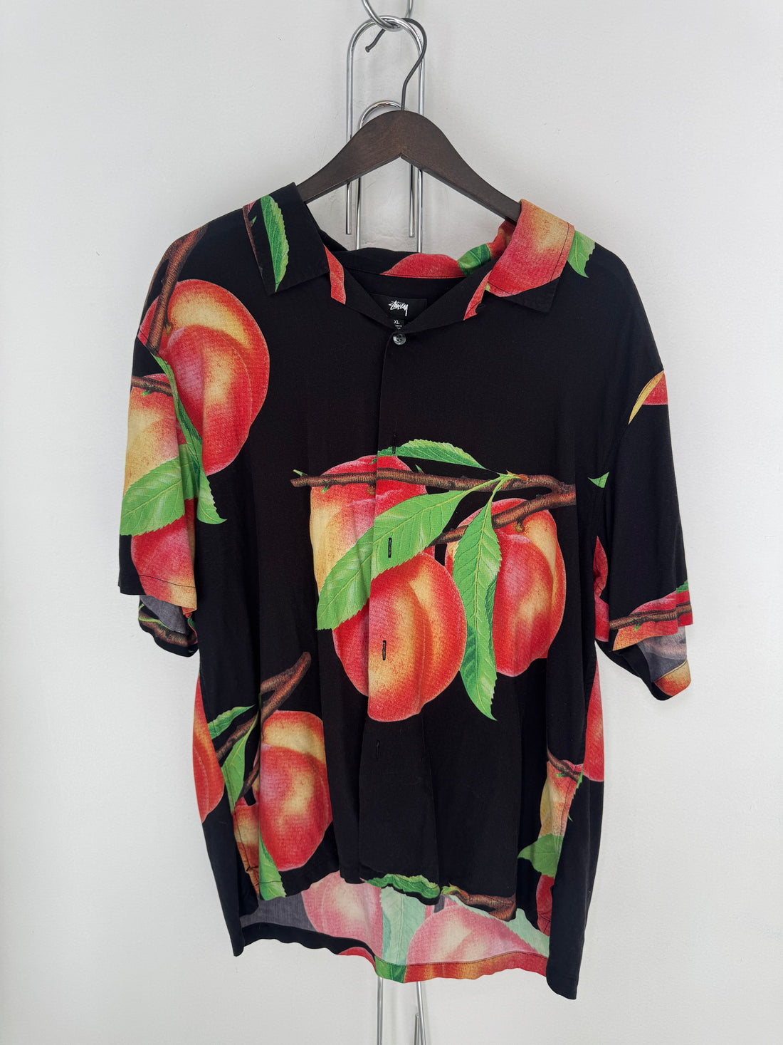 STUSSY PEACHES BUTTON UP